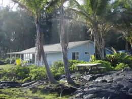 Big Island Hawaii Oceanfront Alohahouse - Live on the Edge of the Blue Pacific.