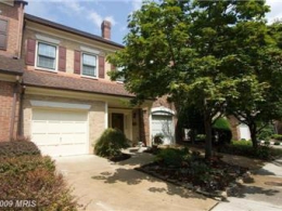 AMAZING 4 LEVEL TOWNHOUSE 3BR 3.5BR
