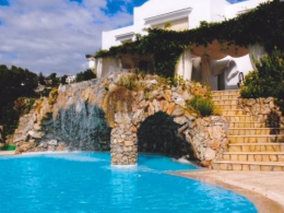 Capri Luxury Vacation Rental w- Pool